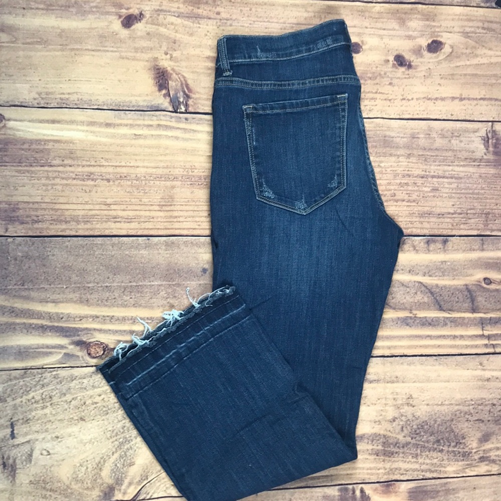 (D) Banana republic blue jeans crop
